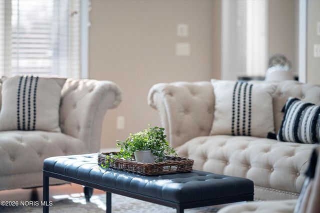 3813 Timber Valley Drive, Maumee, OH 43537