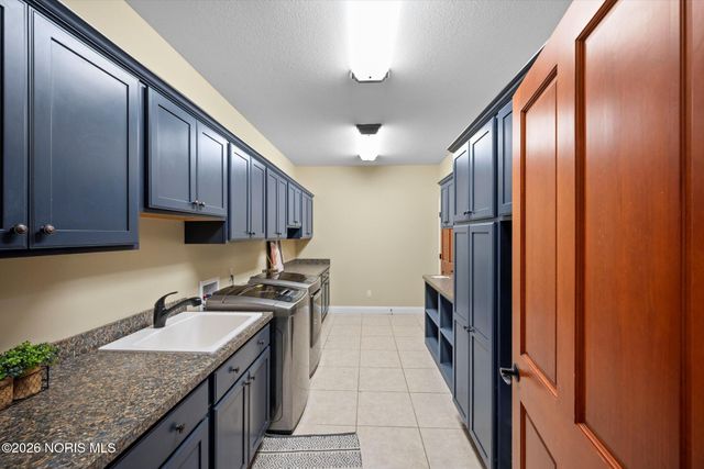 3813 Timber Valley Drive, Maumee, OH 43537