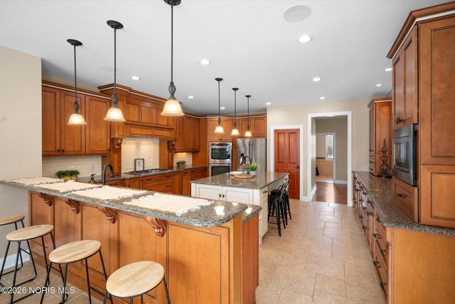 3813 Timber Valley Drive, Maumee, OH 43537