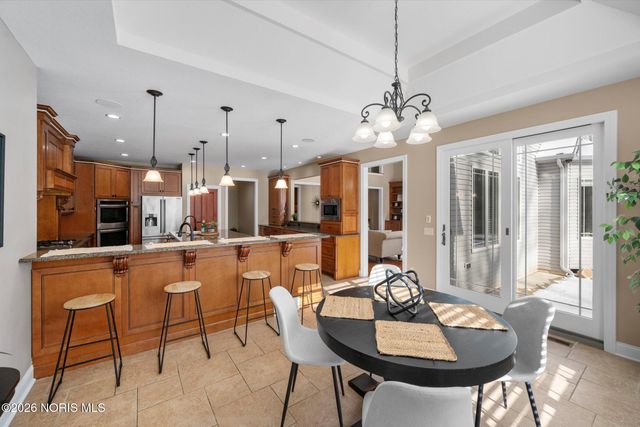 3813 Timber Valley Drive, Maumee, OH 43537