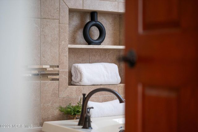 3813 Timber Valley Drive, Maumee, OH 43537