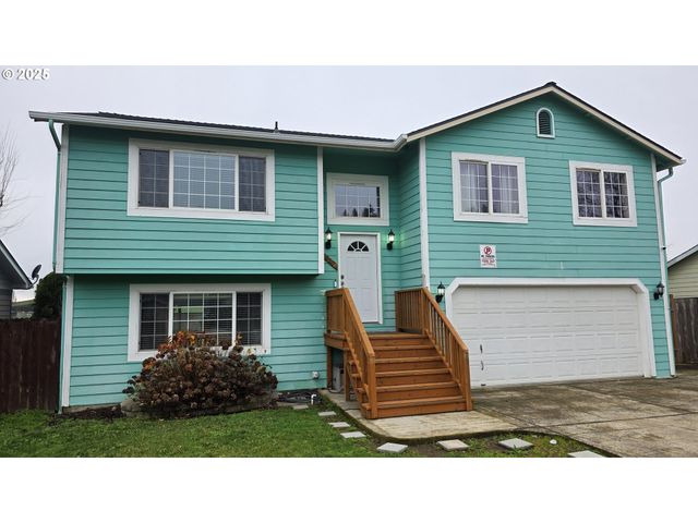 934 S 46TH St, Springfield, OR 97478