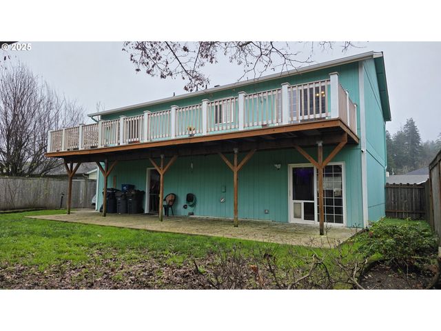 934 S 46TH St, Springfield, OR 97478