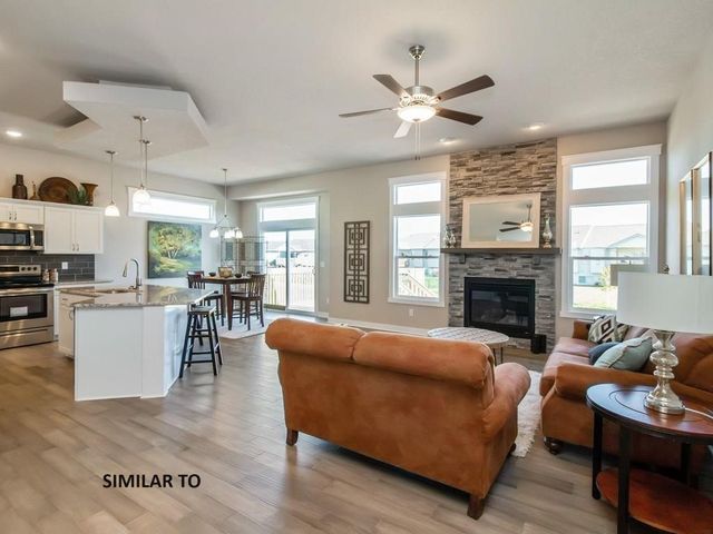 751 SE Hollow Court, West Des Moines, IA 50265