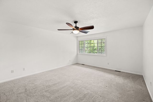 2247 Grand Avenue 7, West Des Moines, IA 50265