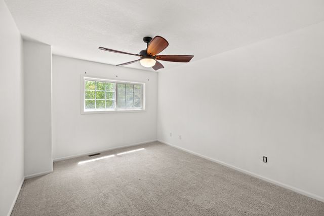 2247 Grand Avenue 7, West Des Moines, IA 50265