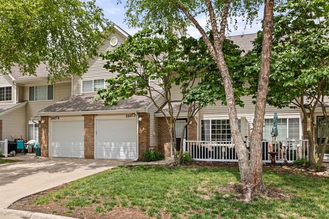 2247 Grand Avenue 7, West Des Moines, IA 50265