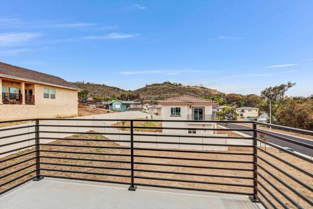 3925 Rojo Tierra Rd, La Mesa, CA 91941