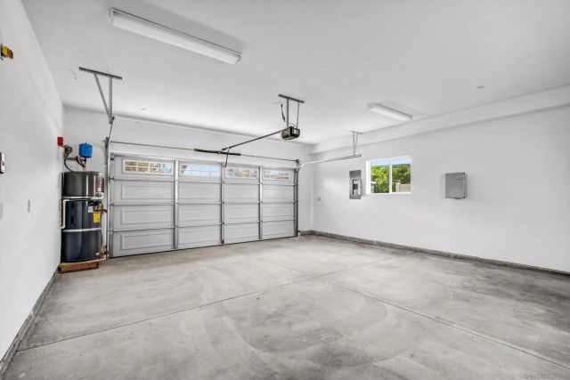 3925 Rojo Tierra Rd, La Mesa, CA 91941