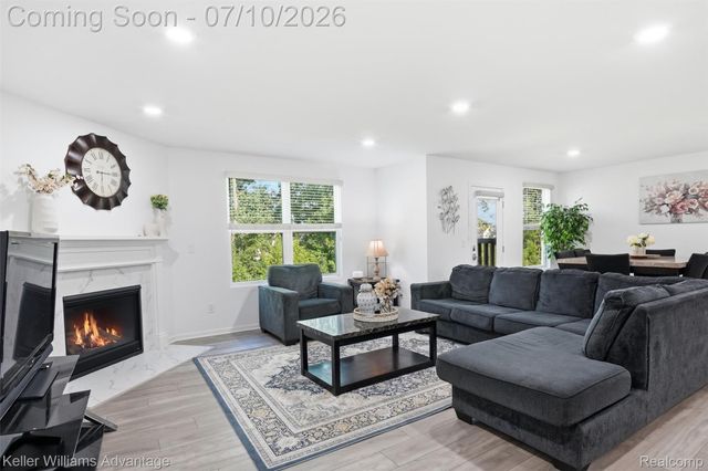 24506 Jade Drive, Farmington Hills, MI 48336