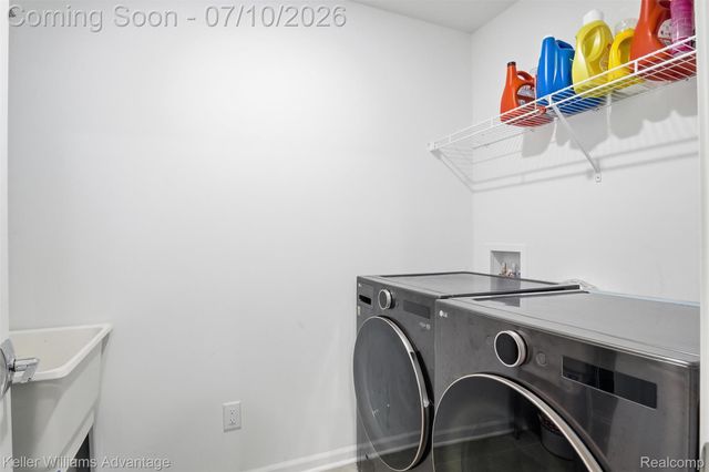 24506 Jade Drive, Farmington Hills, MI 48336