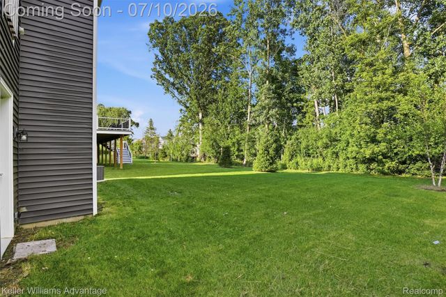 24506 Jade Drive, Farmington Hills, MI 48336