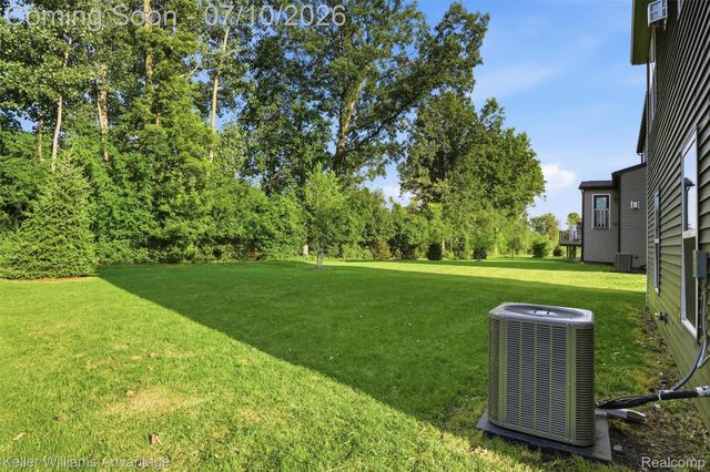 24506 Jade Drive, Farmington Hills, MI 48336