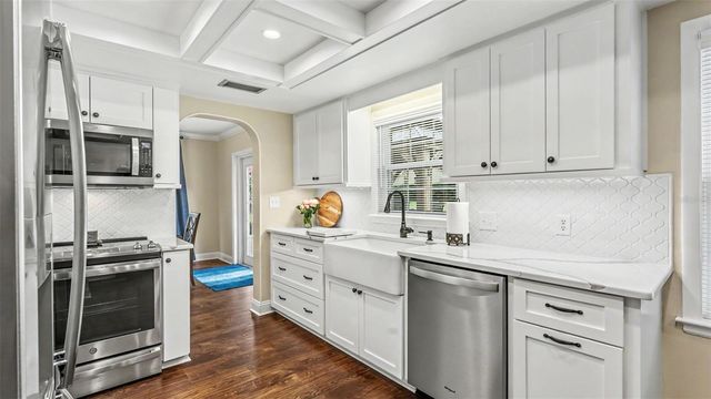 715 LAUREL LANE, Lakeland, FL 33813