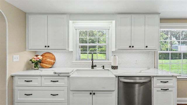 715 LAUREL LANE, Lakeland, FL 33813