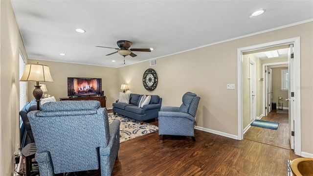 715 LAUREL LANE, Lakeland, FL 33813