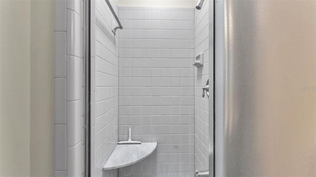 715 LAUREL LANE, Lakeland, FL 33813