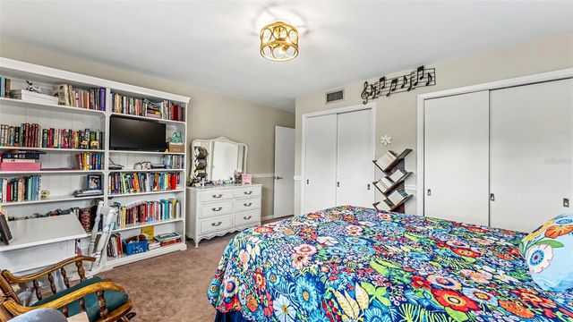 715 LAUREL LANE, Lakeland, FL 33813