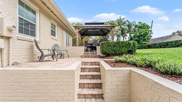 715 LAUREL LANE, Lakeland, FL 33813