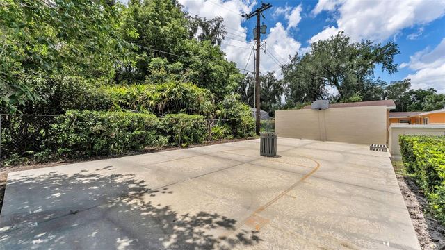 715 LAUREL LANE, Lakeland, FL 33813