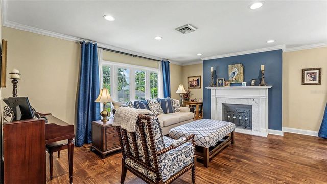 715 LAUREL LANE, Lakeland, FL 33813
