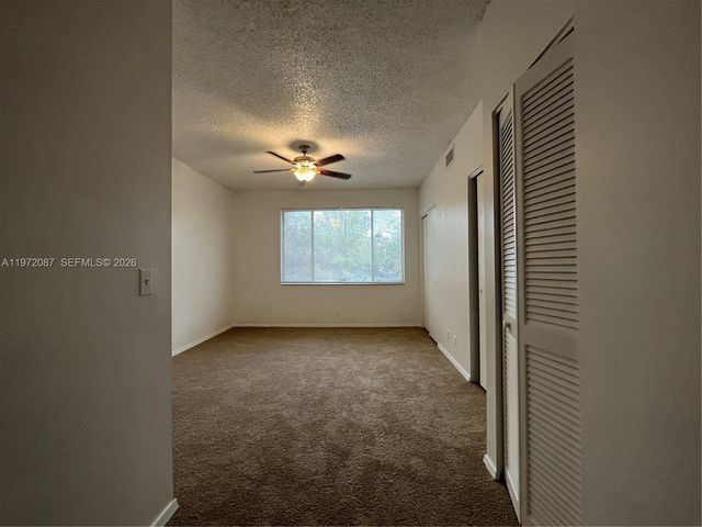 8064 Sanibel Dr, Tamarac, FL 33321