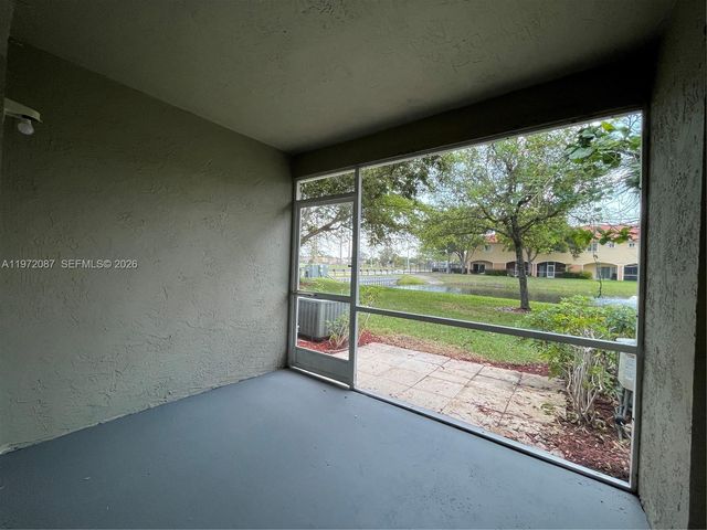 8064 Sanibel Dr, Tamarac, FL 33321