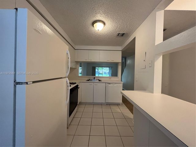 8064 Sanibel Dr, Tamarac, FL 33321