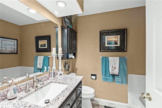 1720 N 150th Street, Basehor, KS 66007