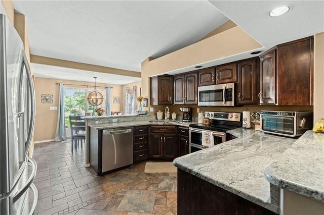 1720 N 150th Street, Basehor, KS 66007
