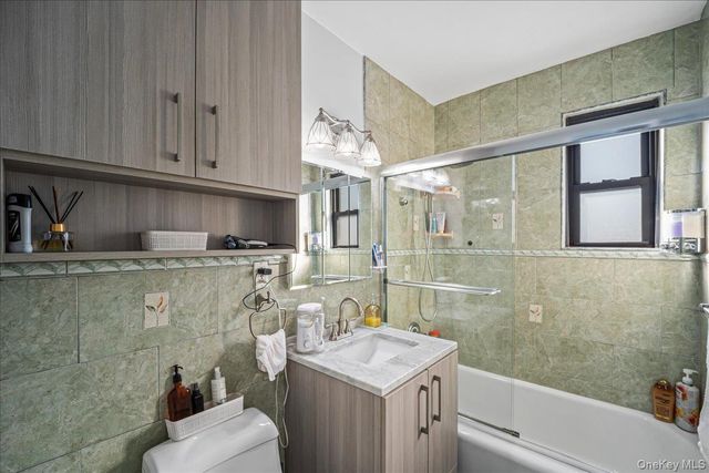 155-14 86 Street 2F, Howard Beach, NY 11414
