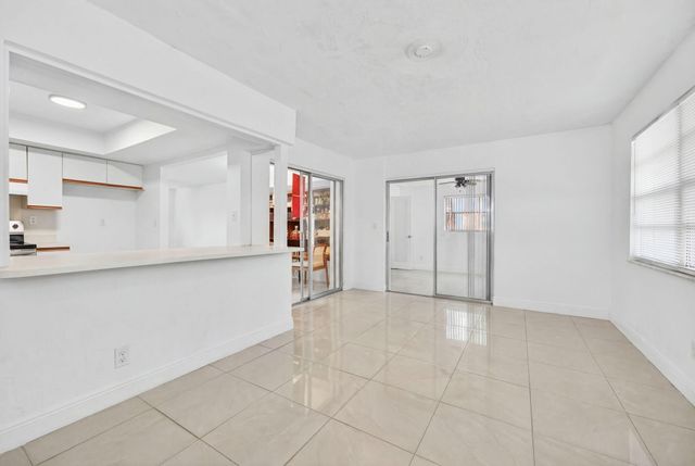 4955 NW 47th Terrace, Tamarac, FL 33319