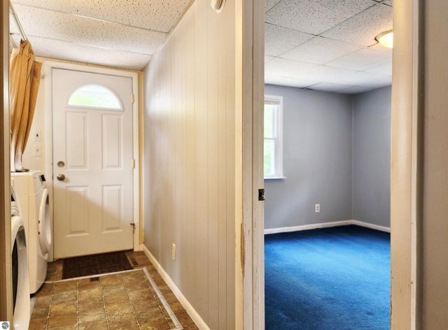317 Longview Drive, Midland, MI 48642