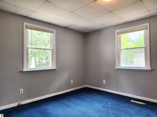 317 Longview Drive, Midland, MI 48642