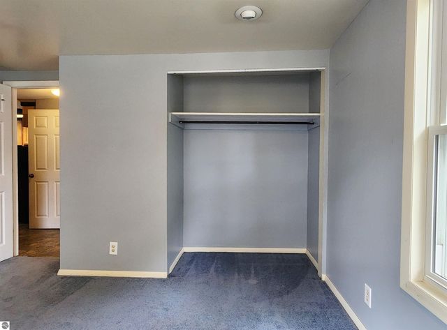 317 Longview Drive, Midland, MI 48642