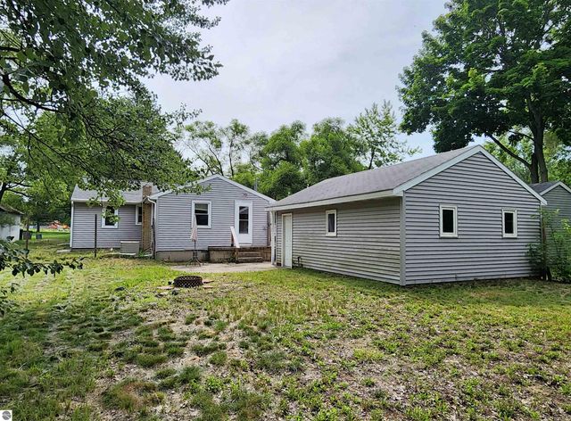 317 Longview Drive, Midland, MI 48642