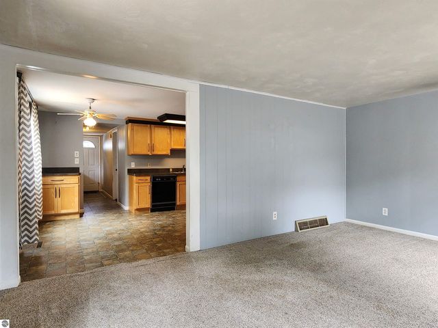 317 Longview Drive, Midland, MI 48642