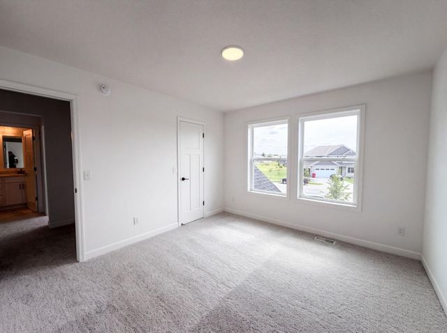 843 Londonderry Lane NW, Rochester, MN 55901