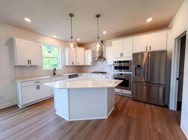 843 Londonderry Lane NW, Rochester, MN 55901