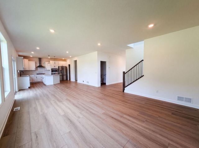 843 Londonderry Lane NW, Rochester, MN 55901