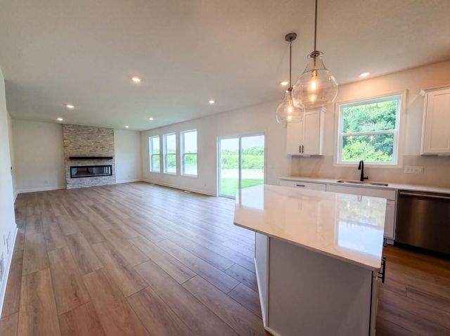 843 Londonderry Lane NW, Rochester, MN 55901