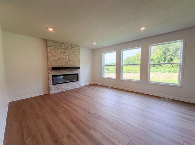 843 Londonderry Lane NW, Rochester, MN 55901
