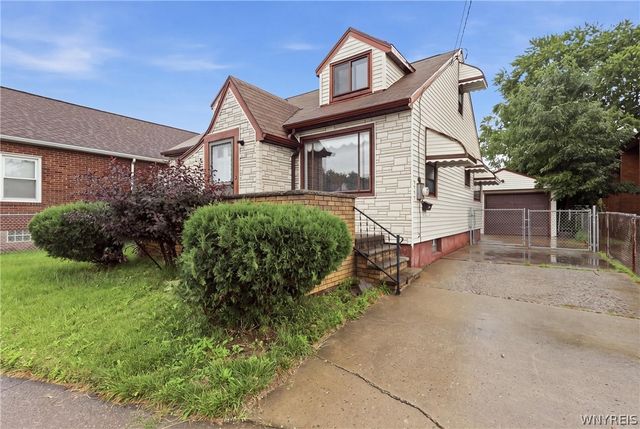 1915 Hyde Park Boulevard, Niagara Falls, NY 14305