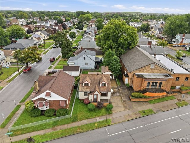 1915 Hyde Park Boulevard, Niagara Falls, NY 14305