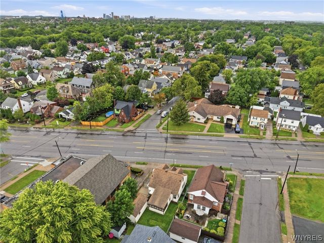 1915 Hyde Park Boulevard, Niagara Falls, NY 14305