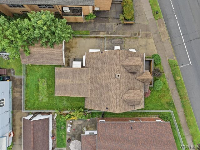 1915 Hyde Park Boulevard, Niagara Falls, NY 14305