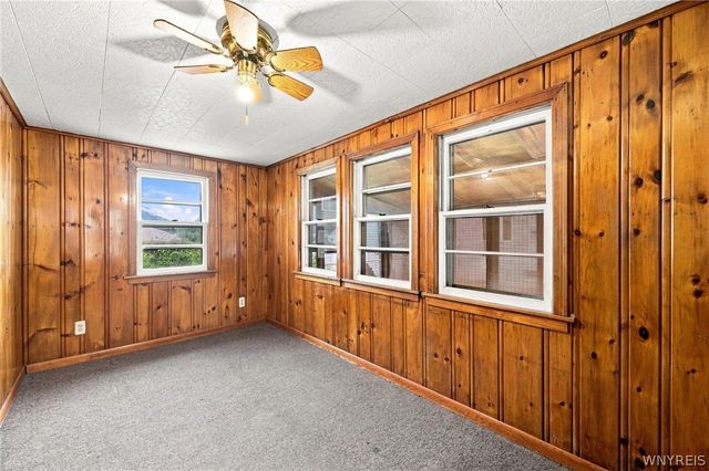 1915 Hyde Park Boulevard, Niagara Falls, NY 14305