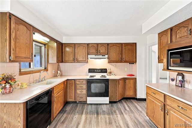 1915 Hyde Park Boulevard, Niagara Falls, NY 14305