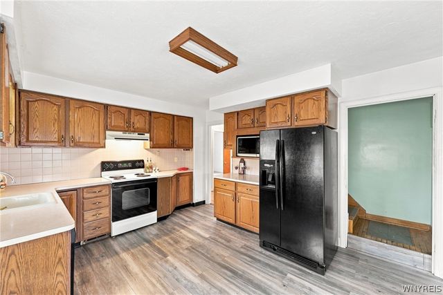 1915 Hyde Park Boulevard, Niagara Falls, NY 14305