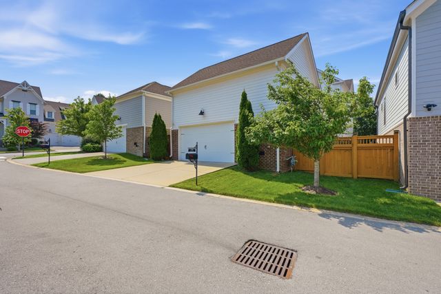 208 Moray Ct, Franklin, TN 37064